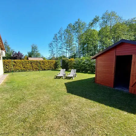 Domek Rozany Na Wiejskiej Lubiatowo  Exteriér fotografie